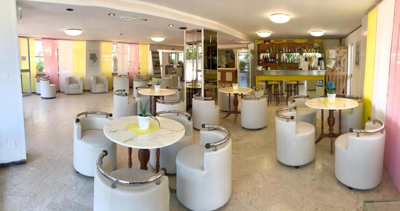 Hotel Naica Rimini Eksteriør bilde