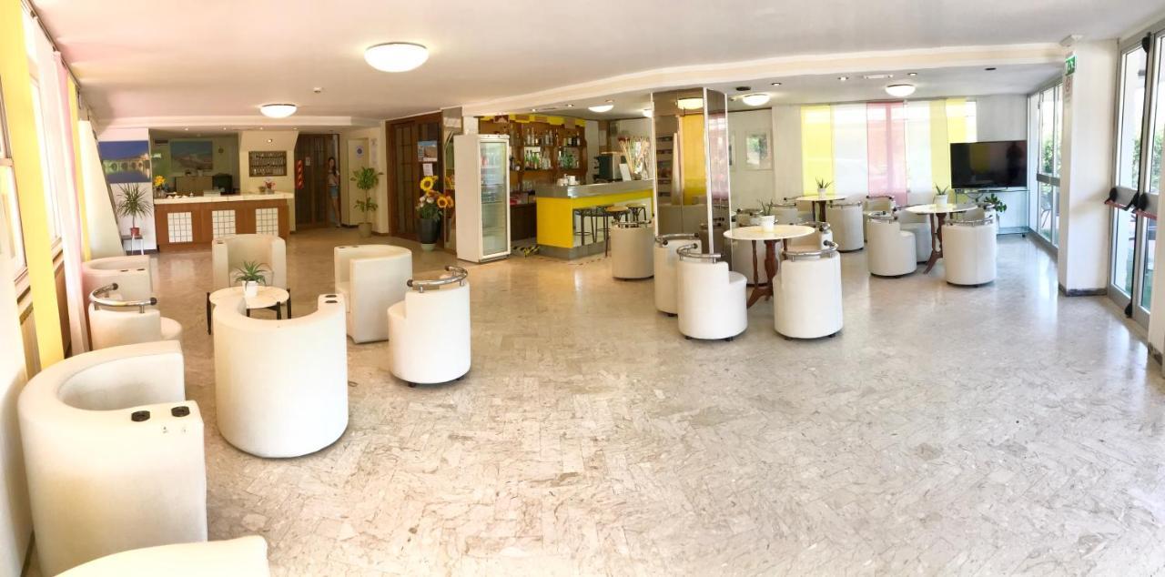 Hotel Naica Rimini Eksteriør bilde