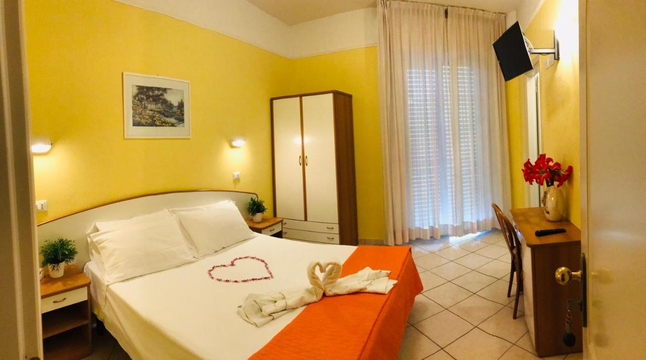 Hotel Naica Rimini Eksteriør bilde