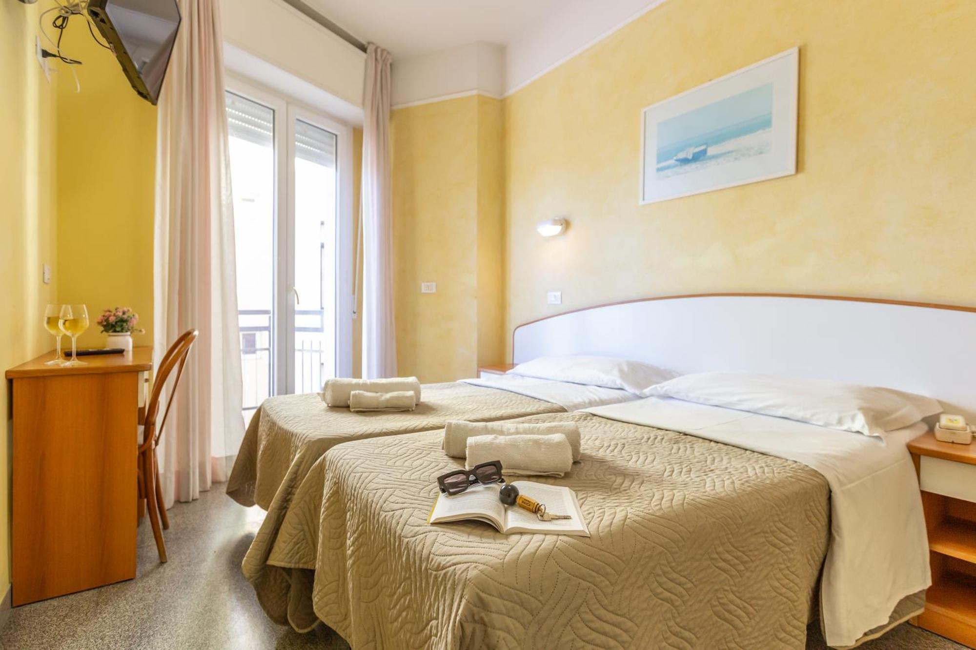 Hotel Naica Rimini Eksteriør bilde