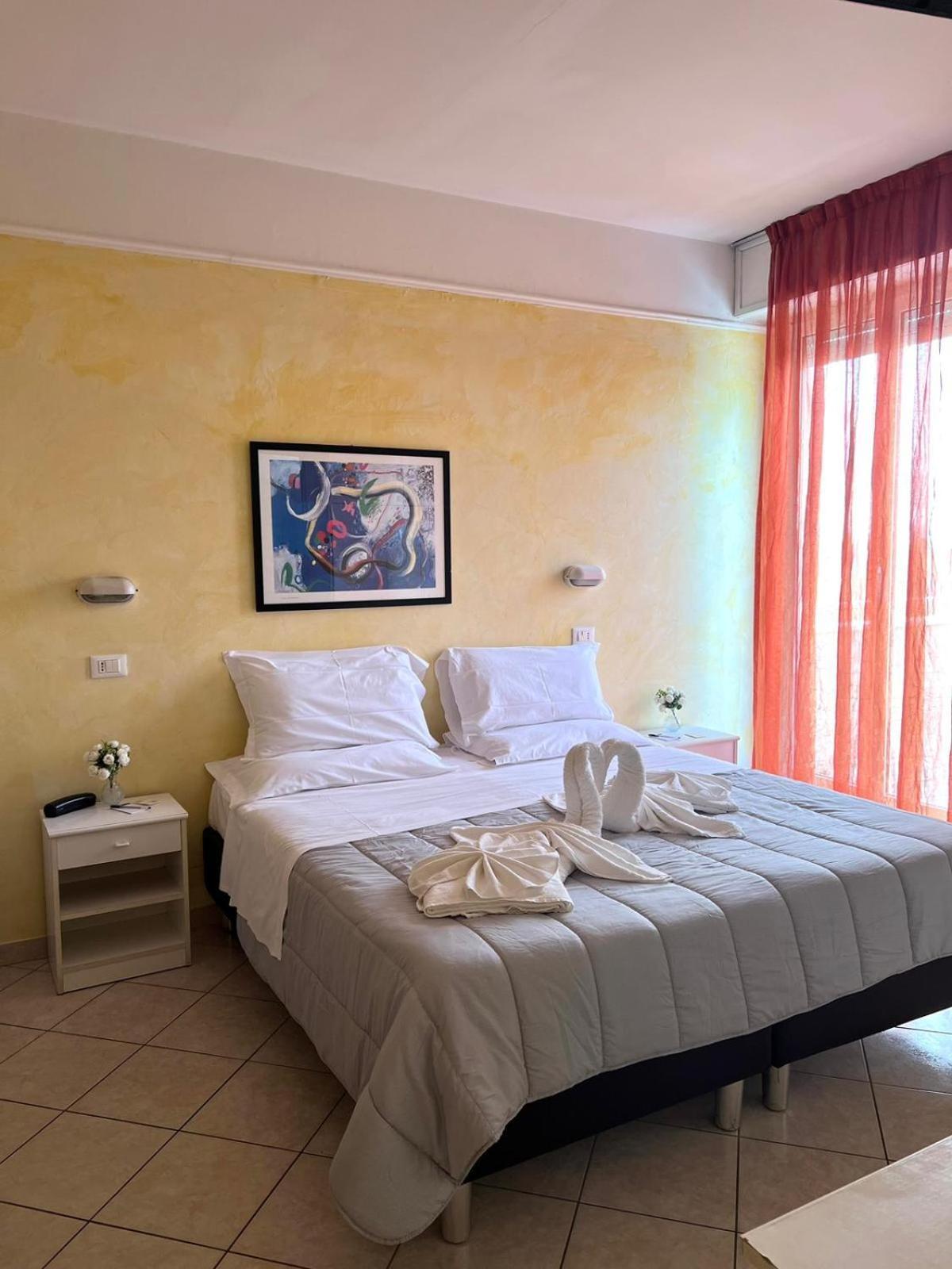 Hotel Naica Rimini Eksteriør bilde