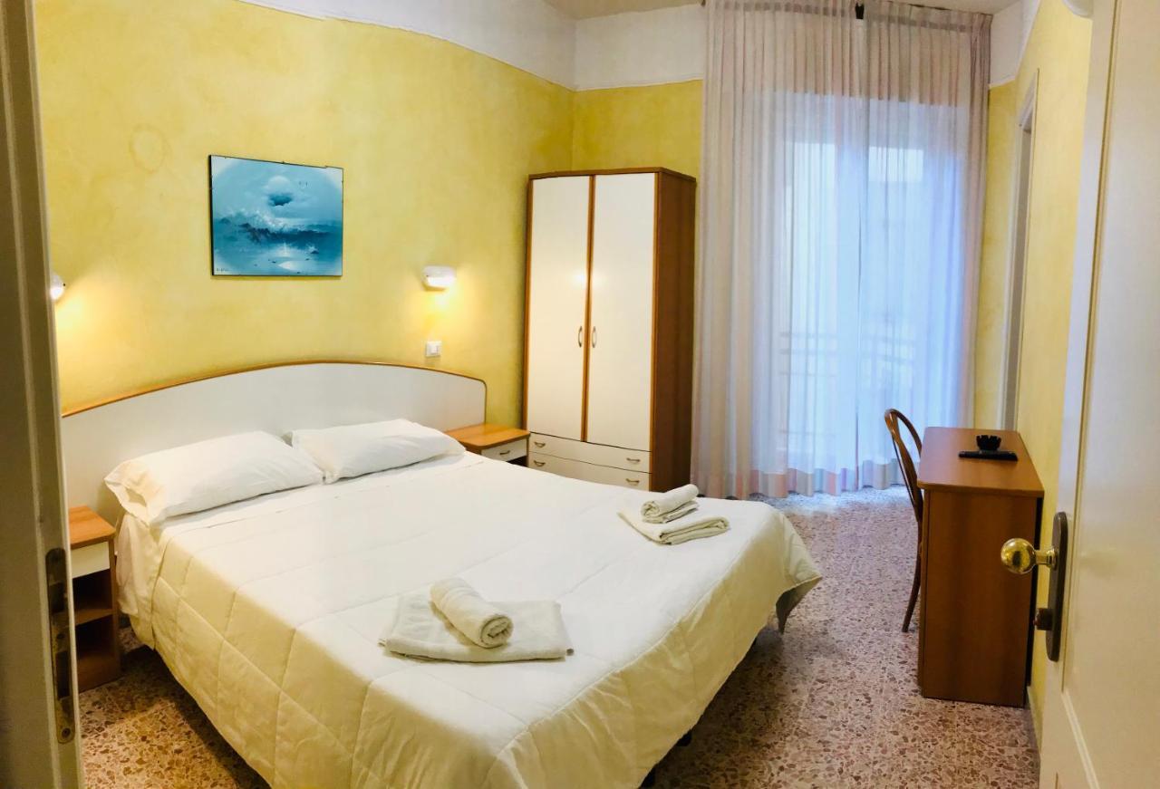 Hotel Naica Rimini Eksteriør bilde
